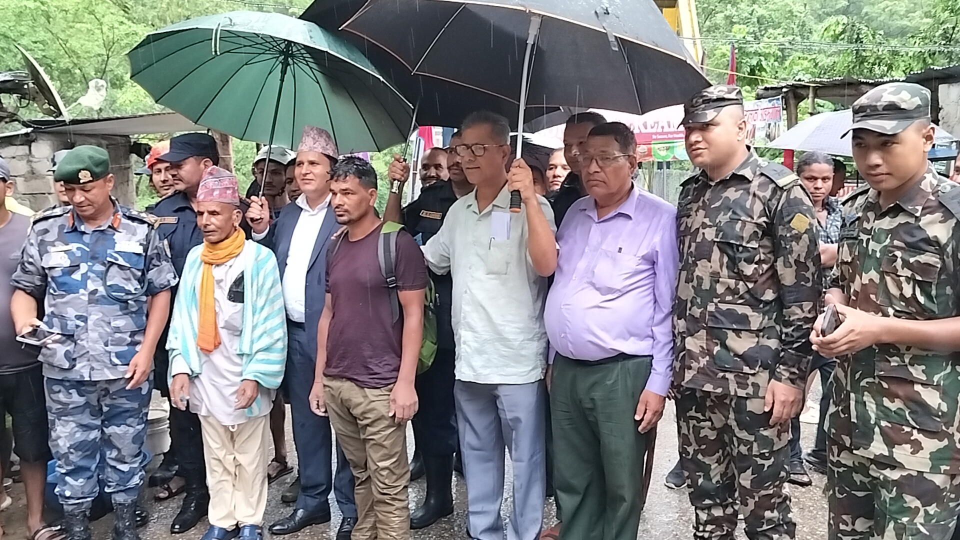 गोदावरी नदीमा फसेका ६ जनाको सकुशल उद्धार