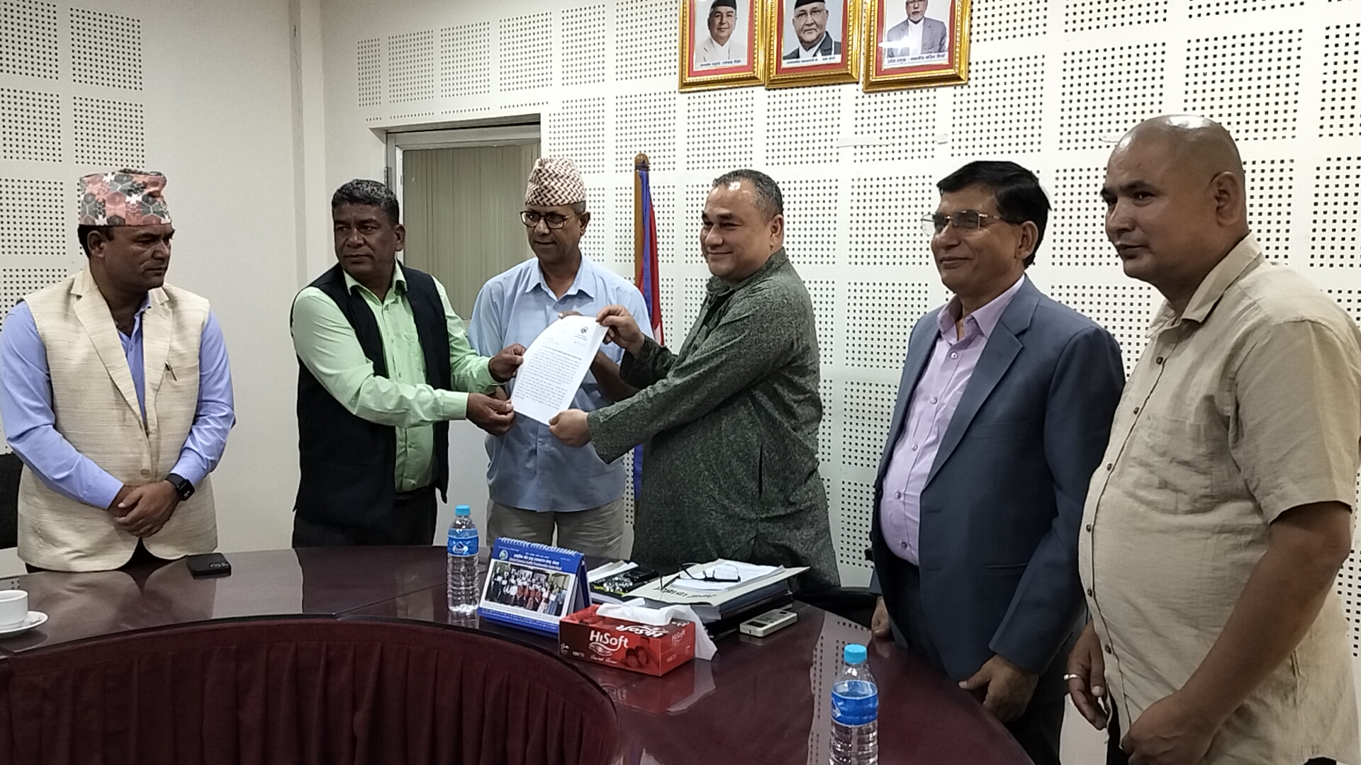 स्थानीय सरकारको प्रशासनिक स्वायत्तता हनन हुनेगरी ऐन जारी गरिएको भन्दै ८८ पालिकाहरूको&hellip;