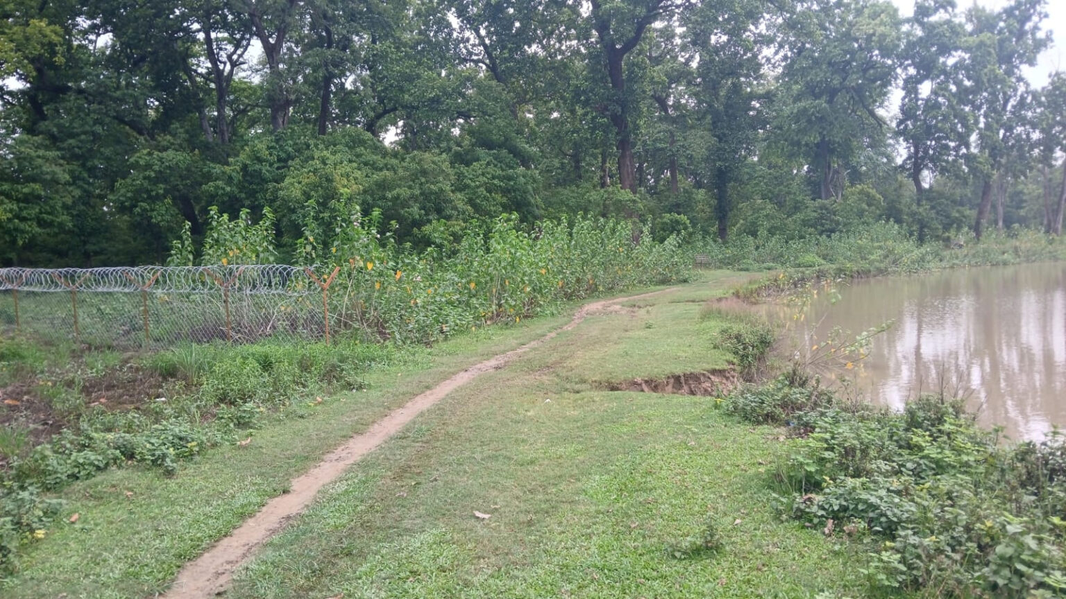 अत्तरियामा नेपाली सेनाद्वारा तारबार , विवादित क्षेत्रका संरचना बाहिर