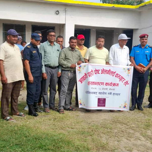 क्रोसियामा रहेका युवाबाट गोदावरीको ओलानी प्रहरी चौकीलाई कम्प्युटर र प्रिन्टर सहयोग
