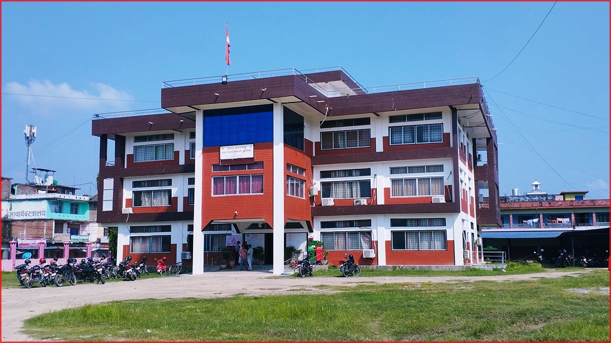 टीकापुरमा बहुउद्देश्यीय कभर्ड हल निर्माण तीव्र गतिमा