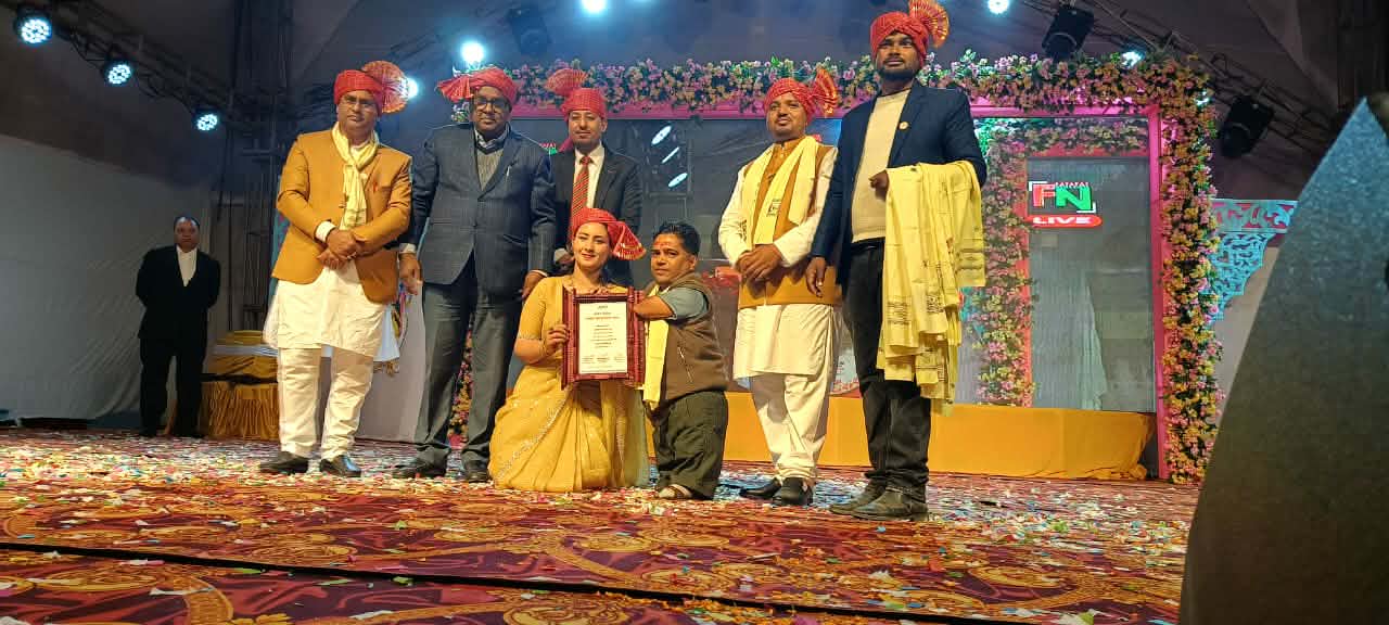 सामाजिक न्यायको क्षेत्रमा योगदान गरे वापत नन्दराज भट्टलाई उत्कृष्ट युवा पुरस्कार