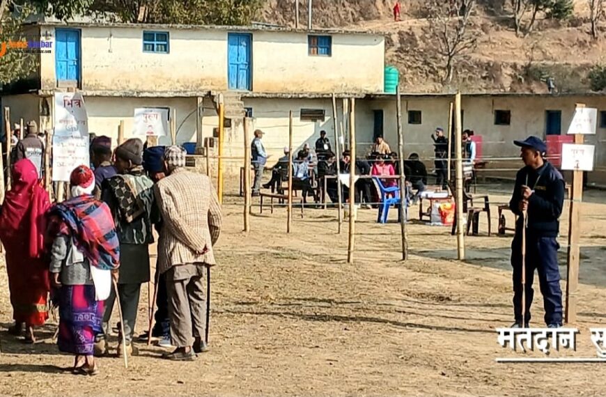 बैतडीमा मतदान सुरु, केन्द्रहरूमा उत्साहपूर्ण सहभागीता