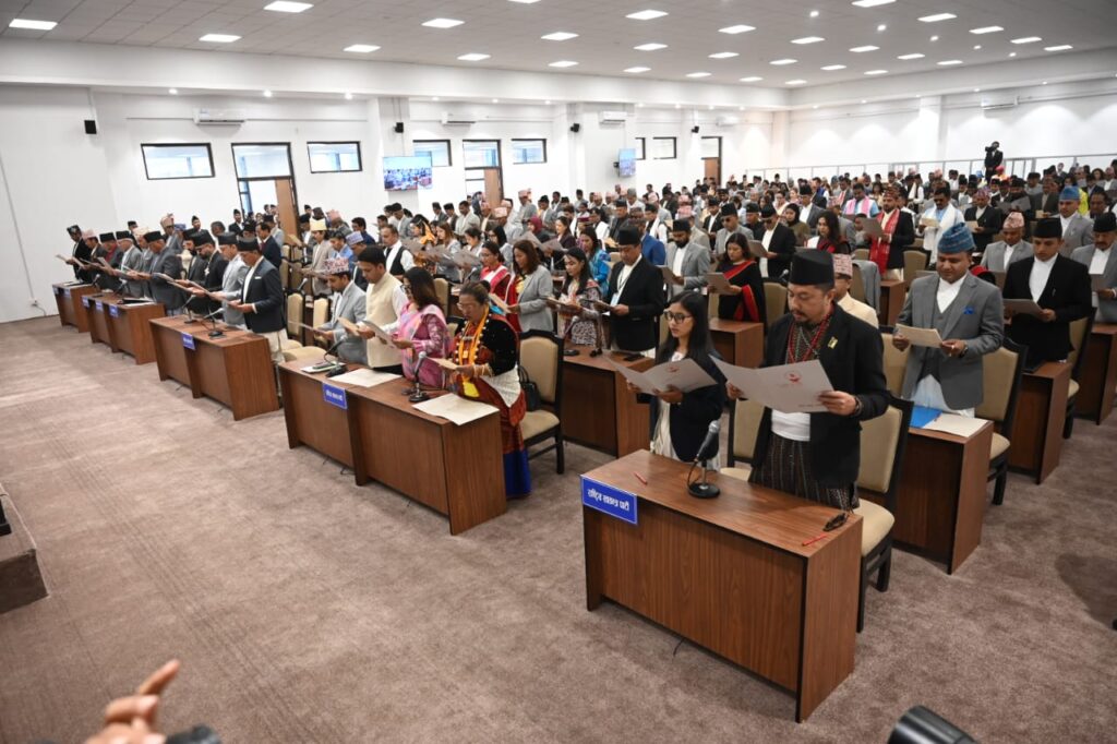 सङ्घीय निजामती सेवा विधेयकमा ३५०० भन्दा बढी&hellip;