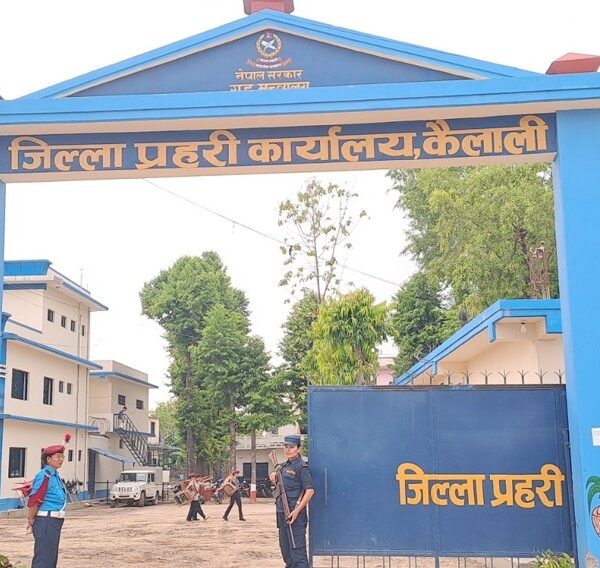 कैलालीको धनगढी–१३ झडप: प्रहरीद्वारा ६ राउन्ड हवाइ फायरिङमा , १ दर्जन बढी घाइते