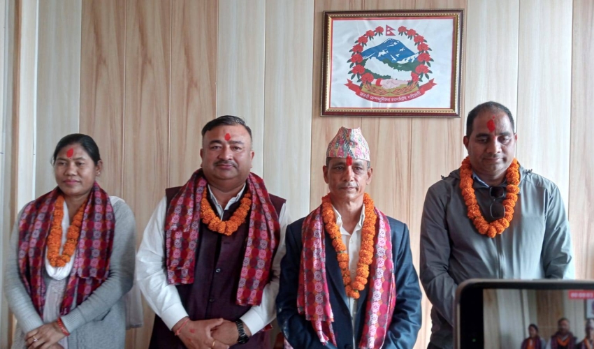सेती प्रादेशिक अस्पतालमा नयाँ व्यवस्थापन समिति गठन, अध्यक्ष भट्टले विकासमा जोड