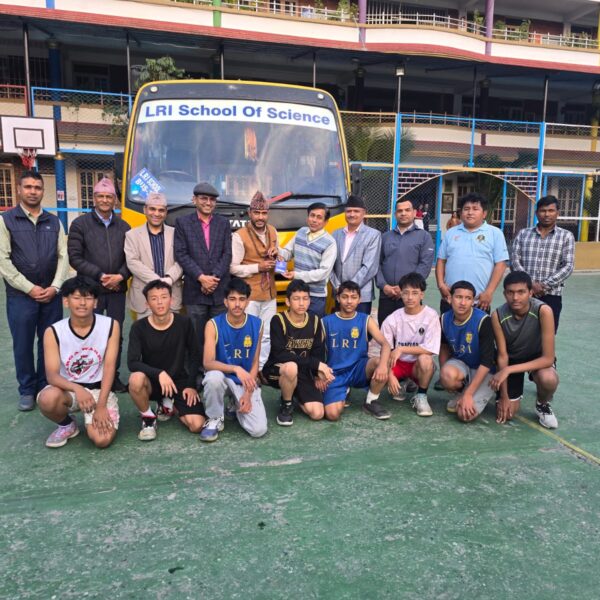 LRI स्कुल र अत्तरियाको दुर्गालक्ष्मी नमुना माविबिच शैक्षिक सहकार्य, बस उपहारसहित MOU हस्ताक्षर