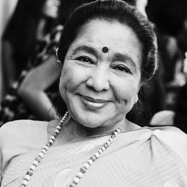 स्वरकी सम्राज्ञी आशा भोसलेको निधन, संगीत जगत् शोकमा