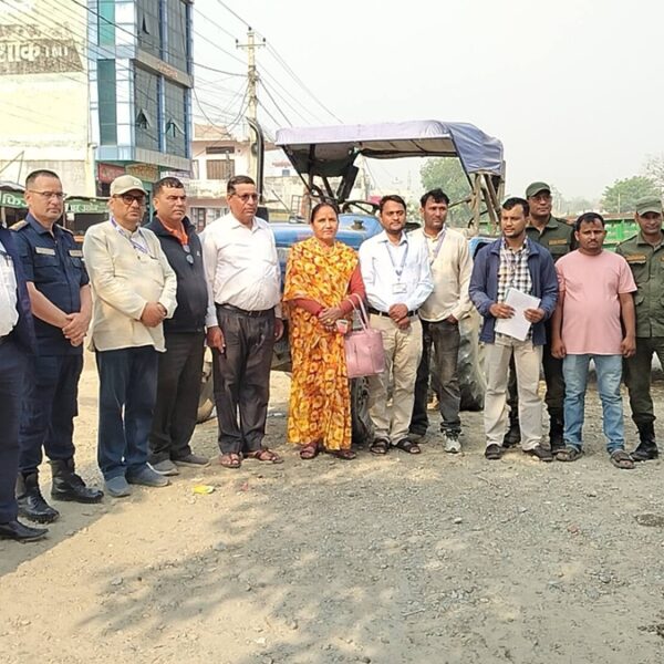 अत्तरिया बजारमा कडा अनुगमन, अखाद्य सामग्री जफत गरी नष्ट