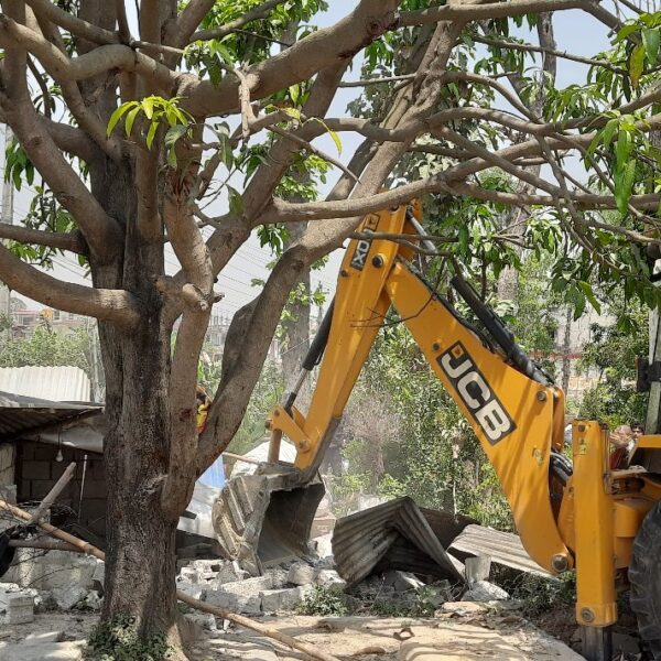 कैलालीको टीकापुरमा अतिक्रमण हटाउने अभियान सुरु