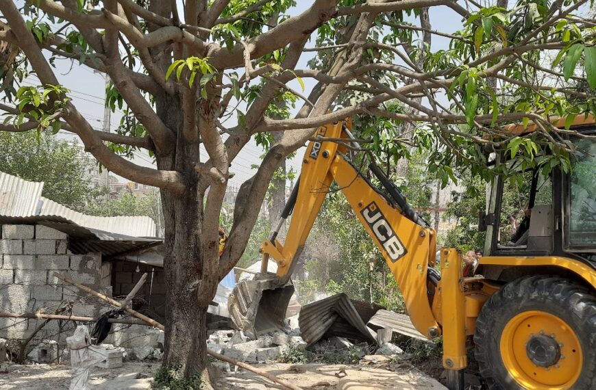 कैलालीको टीकापुरमा अतिक्रमण हटाउने अभियान सुरु