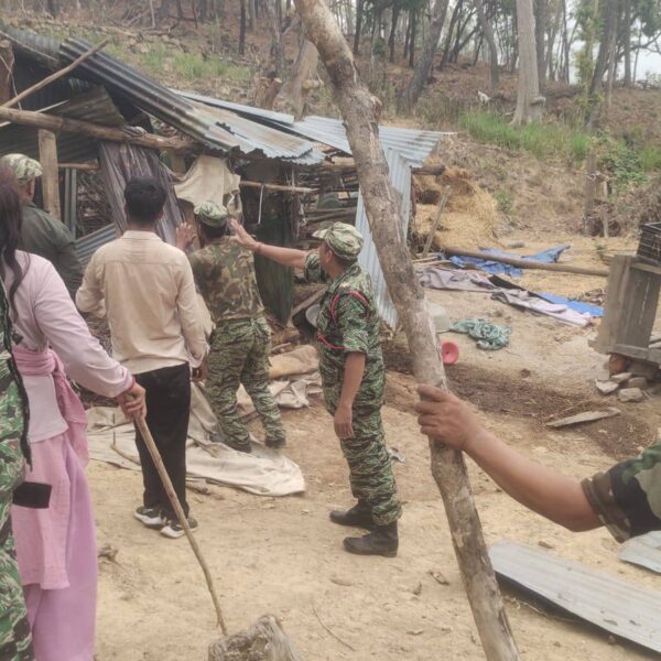 कैलालीको गोदावरीमा सामुदायिक वनमा अतिक्रमण हटाउने अभियान सुरु