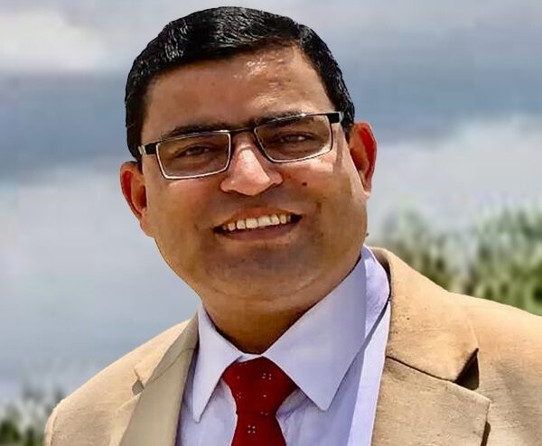 हङकङका महावाणिज्यदूत डा. लेखक फिर्ता बोलाइए, २० दिनभित्र मन्त्रालयमा हाजिर हुन निर्देशन