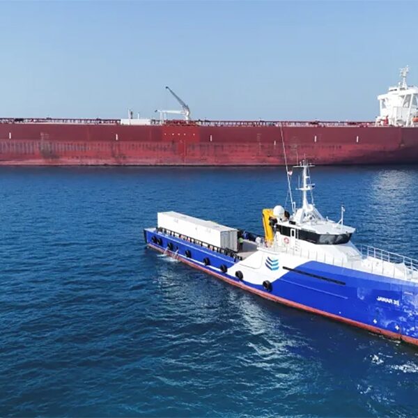 होर्मुजमा तनाव चुलियो: इरानद्वारा दुई कार्गो जहाज कब्जा, युद्धविराम संकटमा