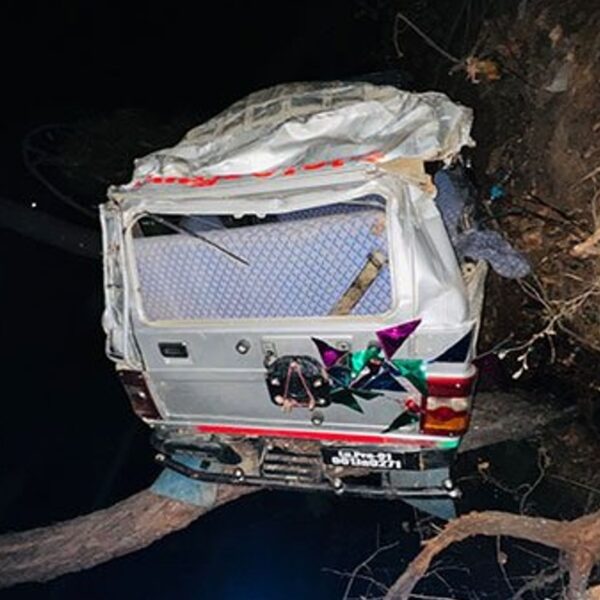 सल्यानमा जन्ती बोकेको जिप दुर्घटना: ३&hellip;