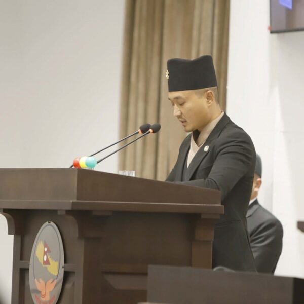 गृहमन्त्रीद्वारा गुरुङद्बवारा प्रतिनिधिसभामा मतदाता नामावली र विशेष सेवा ऐन संशोधन अध्यादेश पेस