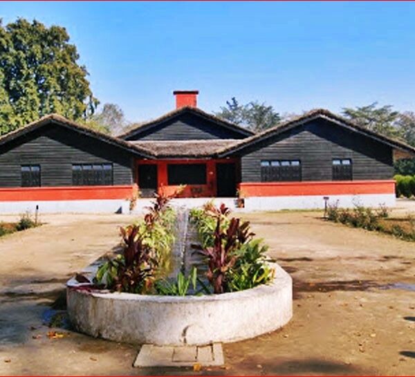 कैलालीको टीकापुर पार्कमा एकै दिन १४ हजार पर्यटक, करीब ८ लाख राजश्व गरी नयाँ रेकर्ड कायम