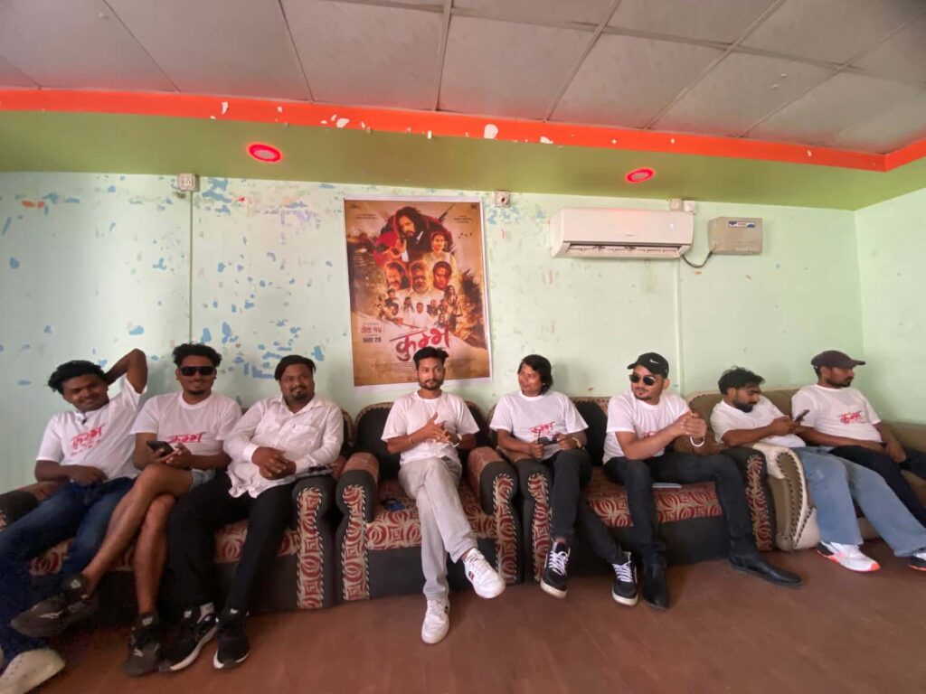 चलचित्र ‘कुम्भ’को प्रचार धनगढीमा, कलाकार बडेलाले फिल्म&hellip;