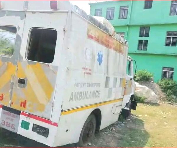डिलाशैनीमा प्रदेश सरकारको एम्बुलेन्स तीन वर्षदेखि अलपत्र : मर्मत समस्या र उपयोगविहीन अवस्था