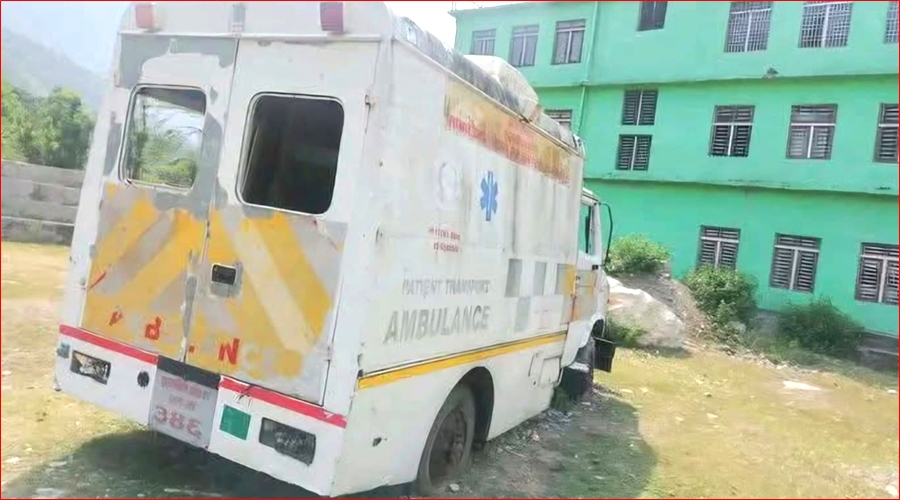 डिलाशैनीमा प्रदेश सरकारको एम्बुलेन्स तीन वर्षदेखि अलपत्र&hellip;