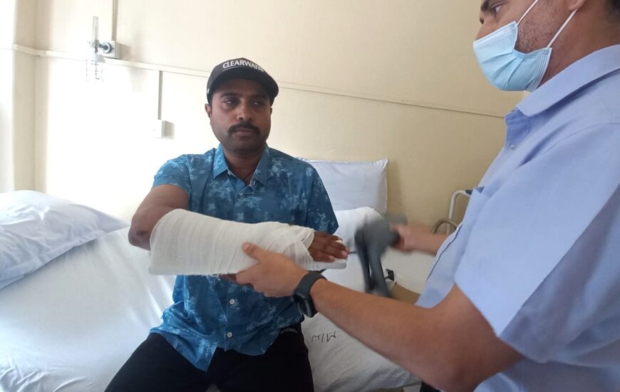 ‘सिन्दुरे जात्रा’ छायांकनमा दुर्घटना, अभिनेता विजय बरालको हात भाँचियो