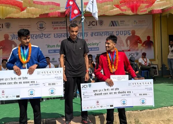 पाँचौँ प्रयासमा नरेन्द्रसिंह रावतलाई धनगढी हाफ म्याराथन उपाधि
