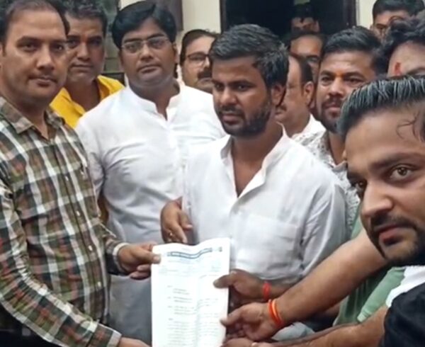 सीमा कर विवादले लखिमपुर खीरीमा व्यापारी आन्दोलित, नेपाल–भारत व्यापार प्रभावित