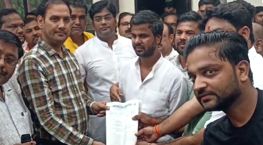सीमा कर विवादले लखिमपुर खीरीमा व्यापारी आन्दोलित,…