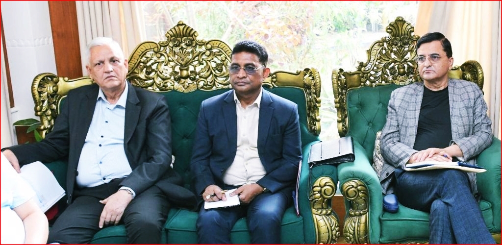 एमाले बैठकमा लेखराज भट्टको प्रस्ताव : ‘६० कटेका नेताले पद छाडे मात्रै सम्भव छ रूपान्तरण’