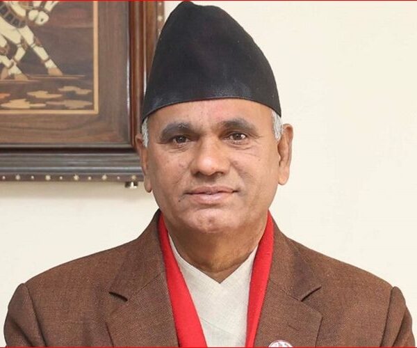 एमाले सुदूरपश्चिम विवाद: ओलीले सामाधानका लागि प्रदेश सांसदलाई गुण्डुमा बोलाए !