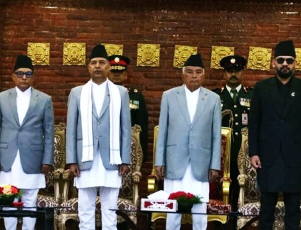 शपथपछि डा. मनोजकुमार शर्मा प्रधानन्यायाधीश, विवादबीच…