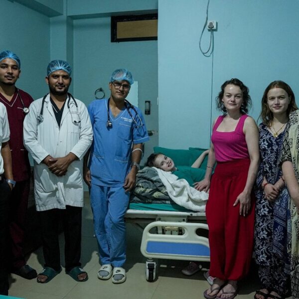 रोमानियाबाट नेपाल भ्रमणमा आएकी बालिकाको सफल शल्यक्रिया, स्वास्थ्य लाभपछि घर फिर्ता