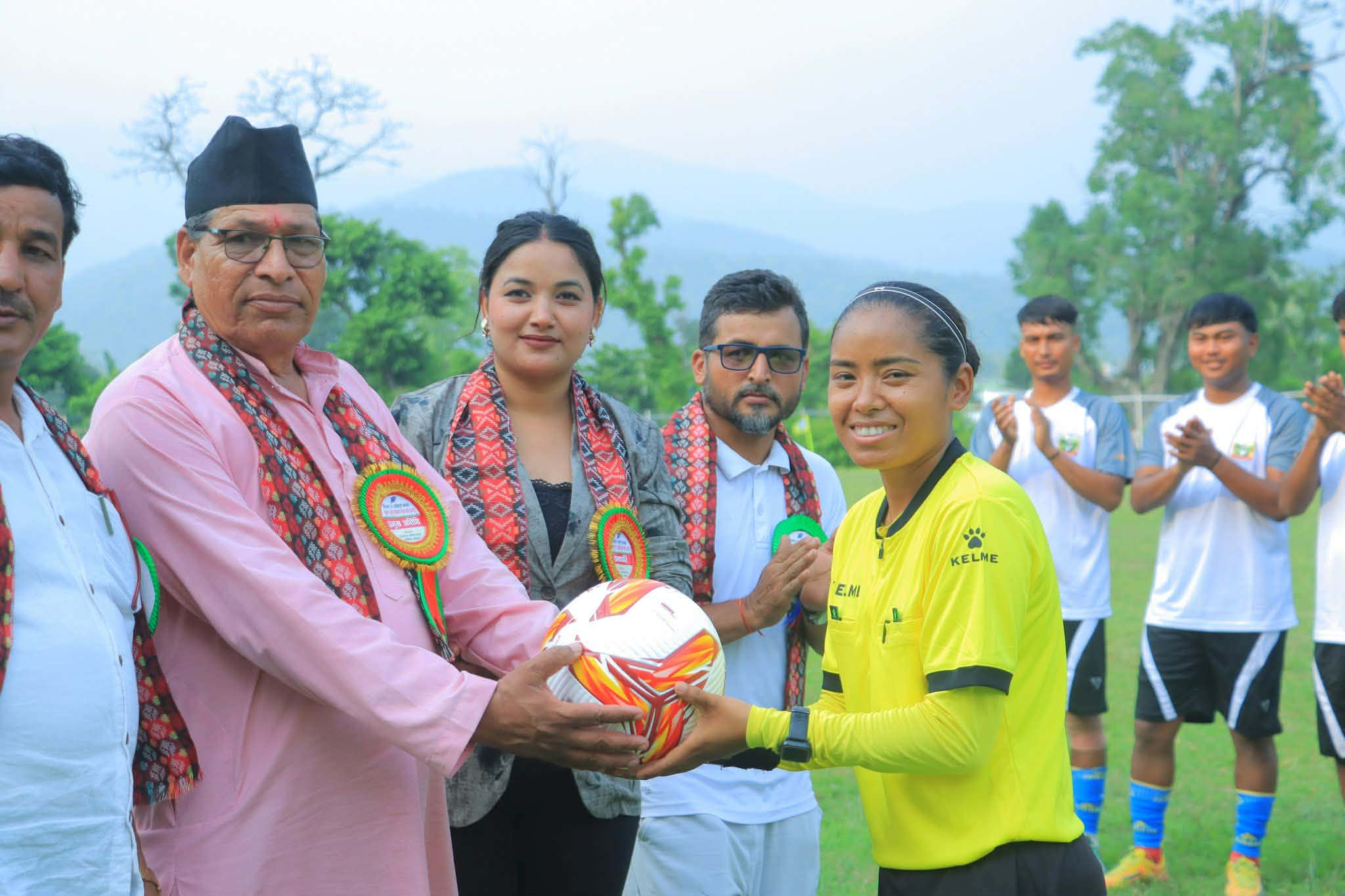 पि एफ ए स्पोर्ट्स क्लबद्वारा आयोजित खुल्ला पुरुष फुटबल मेयर कपको उद्धघाटन