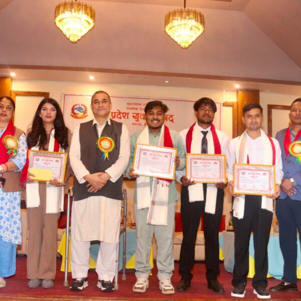 नवप्रवर्तनमा चम्किएका चार युवा वैज्ञानिकलाई मुख्यमन्त्रीको सम्मान