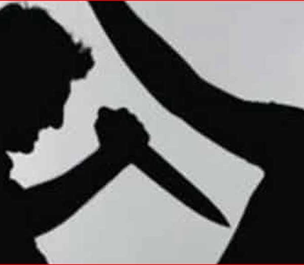 बाजुरामा सुतिरहेको अवस्थामा युवतीमाथि चक्कु प्रहार !