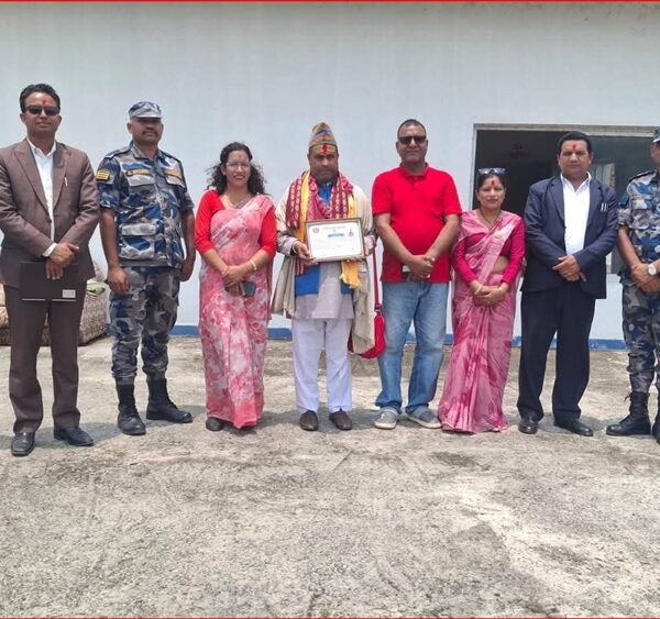 दलित समुदायमा वैदिक संस्कार प्रवर्द्धन गर्ने ज्योतिषाचार्य गणेशप्रसाद पन्त सम्मानित