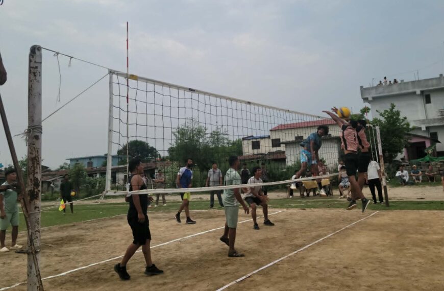 अत्तरियामा वडा स्तरीय खुला भलिवल प्रतियोगिता, उद्घाटनको पहिलो खेल आयोजक (बि) टिम विजयी