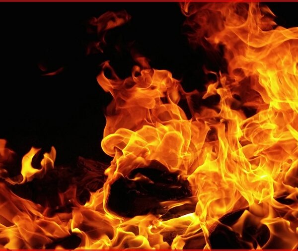 पूर्वराजालाई भेट्न नपाएको भन्दै शितलनिवास अगाडि युवकको आत्मदाह प्रयास