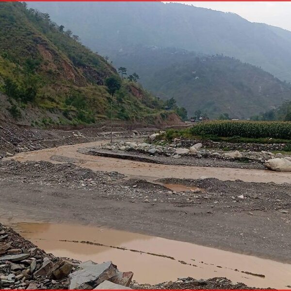वर्षापछिको बाढी–पहिरोले देशभरका राजमार्ग प्रभावित, धेरै सडक अवरुद्ध