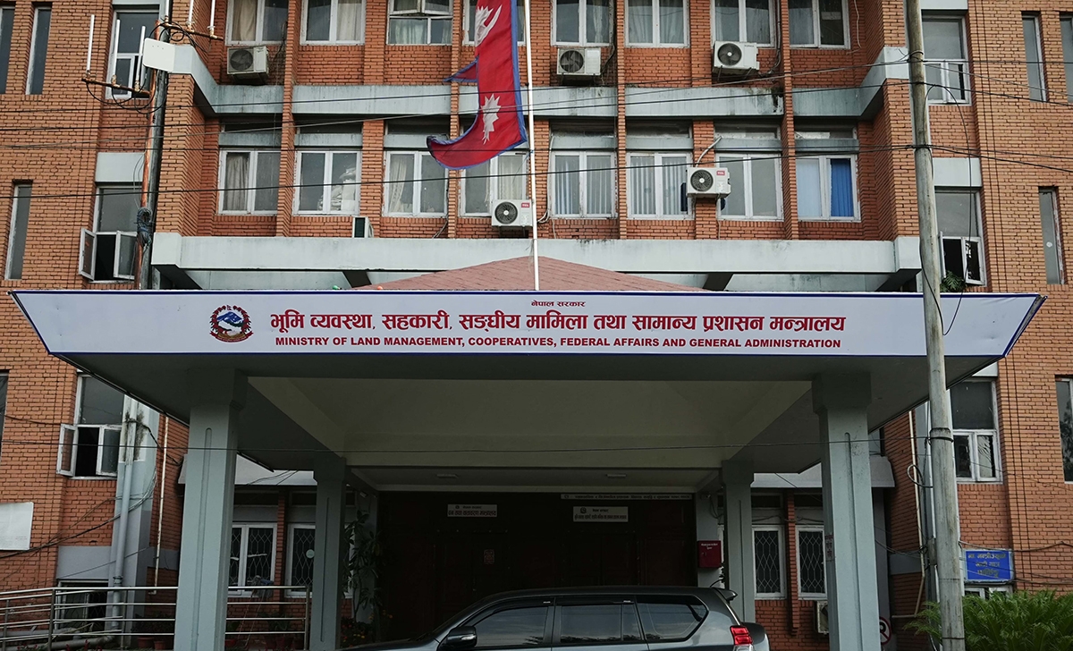 अविरल वर्षापछि सरकारको कडा निर्देशन: स्थानीय तहका प्रमुखलाई कार्यालय नछाड्न आदेश