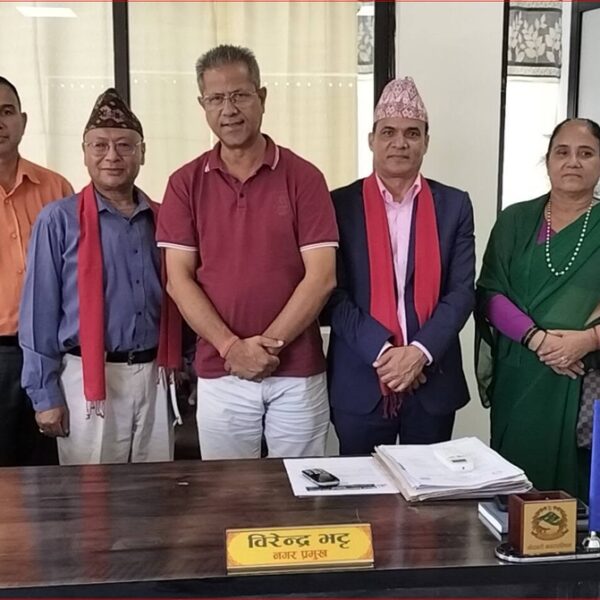 सहिद दशरथ चन्द स्वास्थ्य विज्ञान विश्वविद्यालयलाई गति दिने प्रतिबद्धता, नगर प्रमुख भट्ट र विश्वविद्यालय नेतृत्वबीच सकारात्मक छलफल