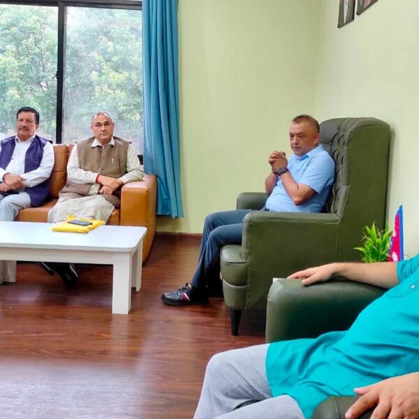 सुदूरपश्चिमको बजेट विवाद सहमतिबाट टुंग्याउन मुख्यमन्त्री शाहलाई काँग्रेस पार्टी सभापति थापाको सुझाव