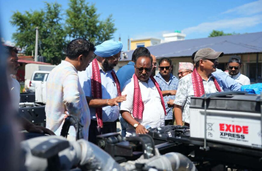 धनगढीमा सिप्रदी ट्रेडिङले सार्वजनिक गर्‍यो टाटा BS6 बस च्यासिस