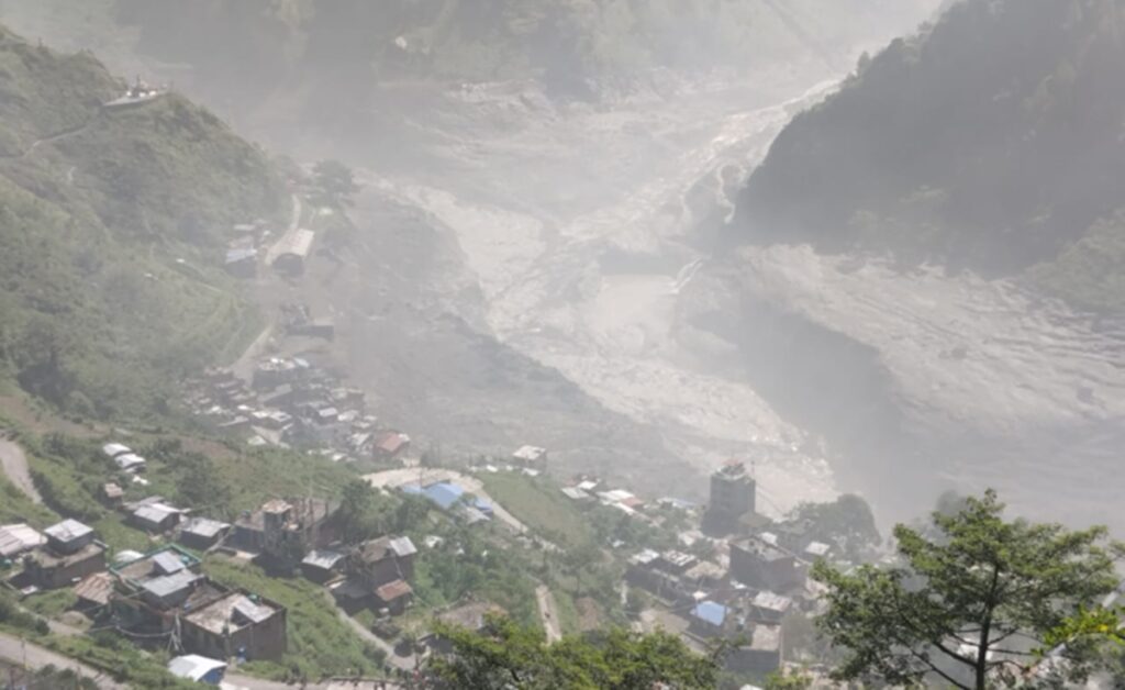 भोटेकोशी बाढीपछि ६२२ पर्यटक अझै सम्पर्कविहीन, खोजी…
