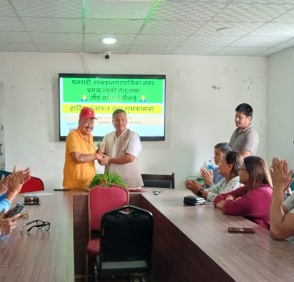 बडीमालिका पूजाका लागि पुगेको धनगढीको सरकारी टोलीलाई बाजुरामा स्वागत