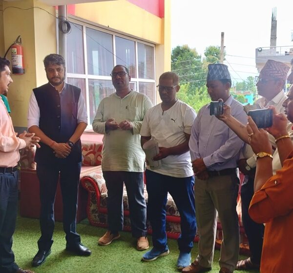लम्कीचुहा अस्पताल सञ्चालनको वातावरण बनाउन रास्वपाको माग