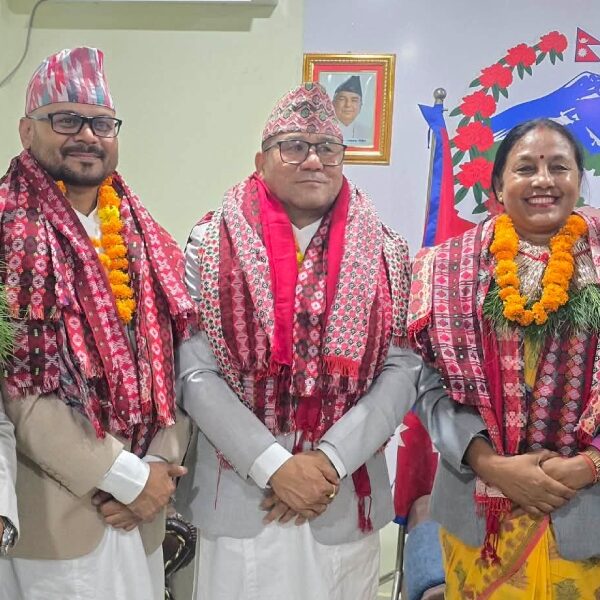 नवनियुक्त तीन मन्त्री र दुई राज्यमन्त्रीको शपथसँगै सुदूरपश्चिम सरकार पूर्ण, पाँच नयाँ मन्त्रीले सम्हाले जिम्मेवारी