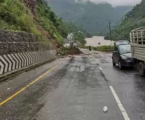 भोटेकोशी र त्रिशूलीको बाढीपछि पृथ्वी राजमार्ग सञ्चालनमा