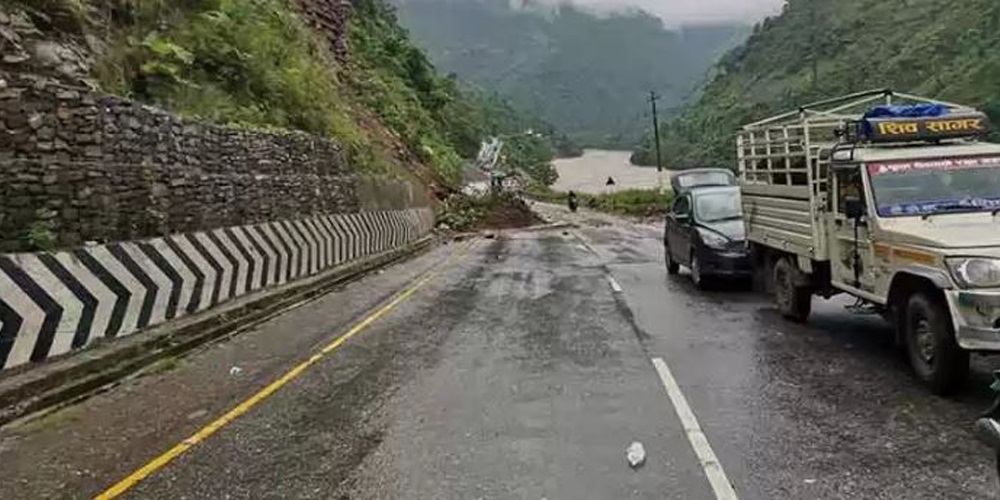 भोटेकोशी र त्रिशूलीको बाढीपछि पृथ्वी राजमार्ग सञ्चालनमा