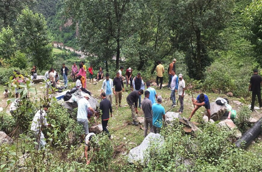 युवाको श्रमदानले फेरियो बझाङको बारिल छडा झरना, सुरक्षित पदमार्गसँगै पर्यटन प्रवर्द्धनमा नयाँ ऊर्जा